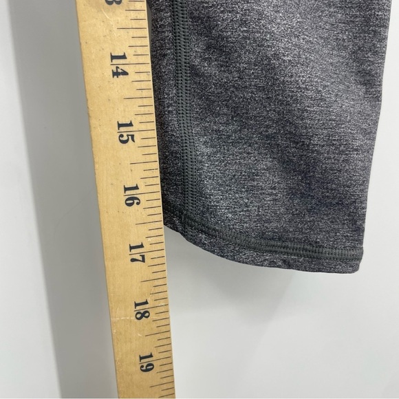 Lululemon Train Times Crop gray Leggings Sz 6 Inseam 17” - Picture 7 of 7